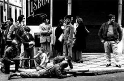 Revolução dos Cravos