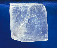 Cristal de Cloreto de Sódio. Cristal de Cloreto de Sódio.