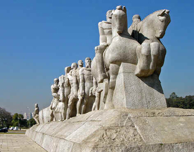 Monumento às Bandeiras Monumento às Bandeiras
