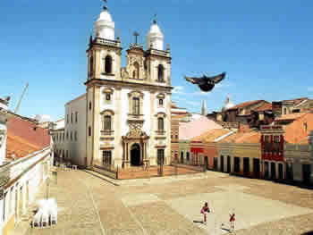 Pátio da Igreja de São Pedro
