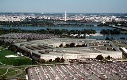 Washington O Pentágono, localizado na cidade vizinha de Arlington, Virgínia.
