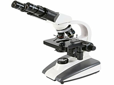 Microscópio binocular
